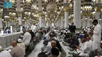 Masjid Nabawi Bagikan 227.000 Porsi Makanan Buka Puasa Per Hari
