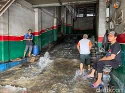 Potret Air Terjun di Bengkel yang Berimbas Banjir di Margonda Depok