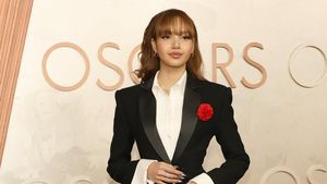 Penampilan Perdana Lisa BLACKPINK di Oscars 2025 dengan Setelan Jas Unik