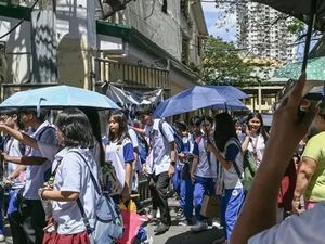 Gelombang Panas Landa Manila, Sekolah-sekolah Diliburkan Gelombang Panas Landa Manila, Sekolah-sekolah Diliburkan