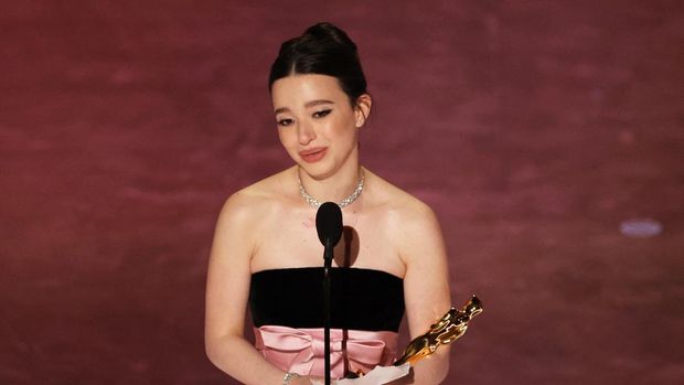 Mikey Madison wins the Oscar for Best Actress for 