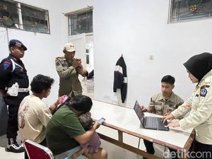 Sejoli di Bone Diduga Mesum Digerebek di Wisma Usai Salat Tarawih Sejoli di Bone Diduga Mesum Digerebek di Wisma Usai Salat Tarawih