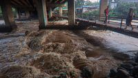 Sungai Ciliwung Bogor Meluap, Bendung Katulampa Siaga 1