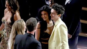 7 Foto Timothee Chalamet-Kylie Jenner Pacaran di Oscar 2025, Mesra Banget!