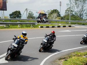 Jadi Standar Baru Skutik Maxi, Fungsi Turbo di Yamaha Nmax Bukan Sekadar Gimmick Jadi Standar Baru Skutik Maxi, Fungsi Turbo di Yamaha Nmax Bukan Sekadar Gimmick