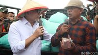 Zulhas Borong Gabah Petani Saat #DemiIndonesia Mandiri Pangan di Ngawi