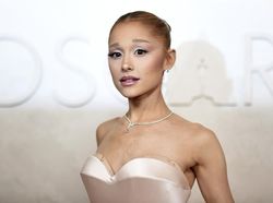 Bantu Anak-anak Gaza, Ariana Grande Banjir Apresiasi dan Bikin Haru Fans