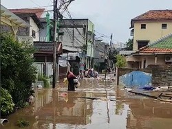 Sempat Surut, Banjir Kembali Rendam Permukiman Warga di Cililitan Jaktim
