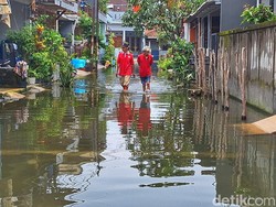 Nestapa Jaka Sahur dan Buka Puasa Ditemani Banjir