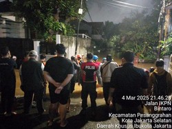 Banjir di Kompleks IKPN Bintaro Makin Parah, Tinggi Air Kini 4 Meter