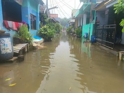 Banjir Langganan di Cileungsi Bogor, Warga Ngungsi ke Masjid