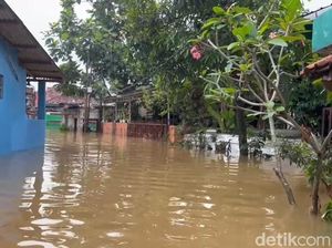 Banjir Rendam Perumahan Asri Sawangan Depok, Tinggi Air Capai 1,5 Meter