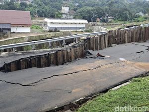 Pemkot Bakal Buka Jalur Baru Cegah Longsor Berulang di Batutulis Bogor Pemkot Bakal Buka Jalur Baru Cegah Longsor Berulang di Batutulis Bogor