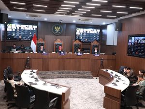 Tercatat Jadi Pengurus Partai, Anggota KPU Lombok Timur Dipecat! Tercatat Jadi Pengurus Partai, Anggota KPU Lombok Timur Dipecat!