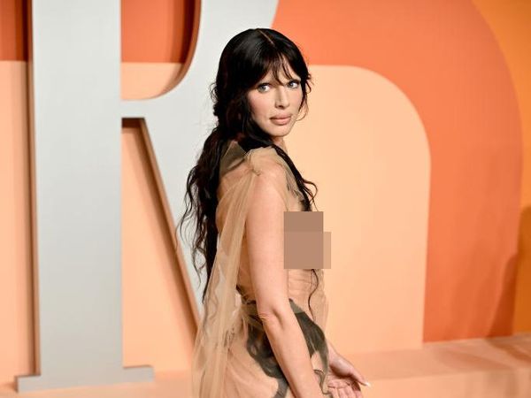 Foto: Tren Naked Dress di After Party Oscars 2025, Efek Bianca Censori?
