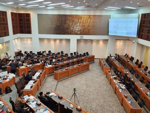 Rapat DPR, Imparsial-SETARA Kritik Pasal Bermasalah RUU TNI Bawa Kemunduran