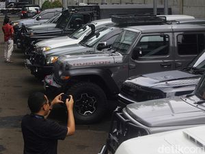 11 Mobil Mewah Japto Akhirnya Pindah ke Tangan KPK Usai Sebulan Disita 11 Mobil Mewah Japto Akhirnya Pindah ke Tangan KPK Usai Sebulan Disita