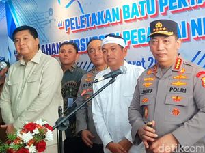 Kapolri Resmikan Rumah untuk Anggota, Harap Tumbuhkan Ekonomi Daerah Kapolri Resmikan Rumah untuk Anggota, Harap Tumbuhkan Ekonomi Daerah