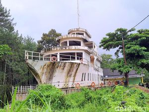Masjid Kapal Pesiar yang Unik di Mojokerto, Ini Filosofi di Baliknya Masjid Kapal Pesiar yang Unik di Mojokerto, Ini Filosofi di Baliknya