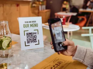 Menu QR Code di Restoran Tuai Pro dan Kontra Banyak Orang Menu QR Code di Restoran Tuai Pro dan Kontra Banyak Orang