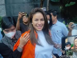 Isi Surat LM ke Polisi: Minta Nikita Mirzani Tak Ditahan Isi Surat LM ke Polisi: Minta Nikita Mirzani Tak Ditahan