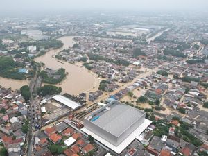 Video Walkot Tri: Hari ini Bekasi Lumpuh