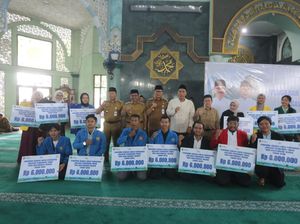 Dukung Pendidikan, Pemkot Tangerang Salurkan Beasiswa ke 312 Mahasiswa Dukung Pendidikan, Pemkot Tangerang Salurkan Beasiswa ke 312 Mahasiswa