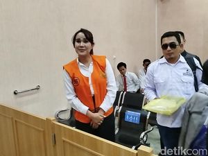 Sidang Eksepsi Bersandal Christian Dior, Isa Zega Minta Penangguhan Penahanan Sidang Eksepsi Bersandal Christian Dior, Isa Zega Minta Penangguhan Penahanan