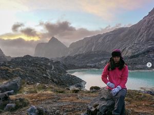 Pendaki Wanita Ini Hampir Tewas Hipotermia di Carstensz: Bakar Jaket-Tali GoPro Pendaki Wanita Ini Hampir Tewas Hipotermia di Carstensz: Bakar Jaket-Tali GoPro