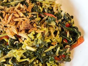 Resep Oseng Daun dan Bunga Pepaya yang Renyah Gurih Resep Oseng Daun dan Bunga Pepaya yang Renyah Gurih