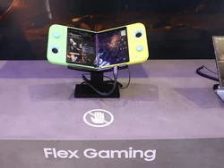 Samsung Pamer Flex Gaming, Layar Lipat untuk Konsol Genggam