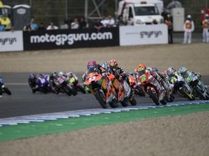 Sirkuit Jerez Kebanjiran!