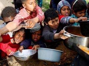 Israel Blokade Bantuan, Stok Makanan di Jalur Gaza Habis Israel Blokade Bantuan, Stok Makanan di Jalur Gaza Habis