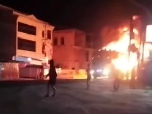 Video: Kronologi Truk Bawa 46 Motor Terbakar Hebat di Jalan Lintas Sumatera