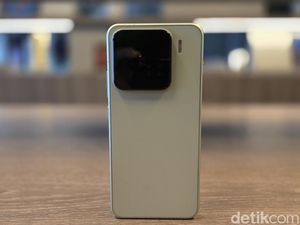 Unboxing Xiaomi 15: Compact, Canggih dan Kamera Mantap! Unboxing Xiaomi 15: Compact, Canggih dan Kamera Mantap!