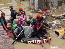 Warga Bekasi Kena Banjir Hampir 4 Meter: Ini Lebih Tinggi dari 2020