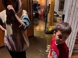 Pertama Kali Kebanjiran, Baim Wong Jadi Paham Kehilangan Barang Elektronik