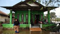 Penampakan Banjir Masih Rendam Kampung Baru Babelan Bekasi