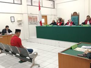 Datuk Penganiaya Mahasiswa Koas Unsri Jalani Sidang Dakwaan Datuk Penganiaya Mahasiswa Koas Unsri Jalani Sidang Dakwaan