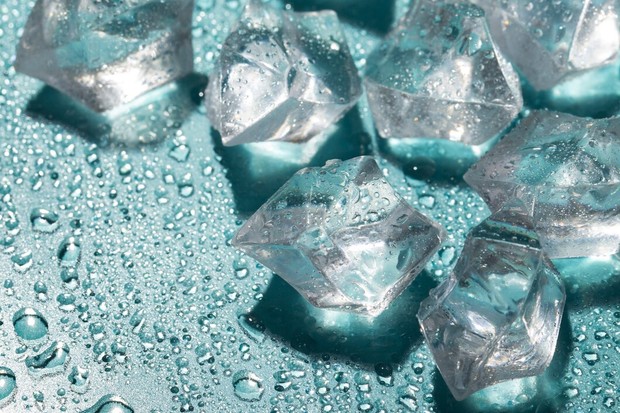 Ilustrasi es batu/Foto: Freepik.com Pagophagia