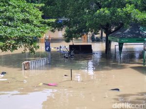 Jabodetabek Dilanda Banjir, Prospek Sektor Ritel-Kawasan Industri Masih Aman? Jabodetabek Dilanda Banjir, Prospek Sektor Ritel-Kawasan Industri Masih Aman?