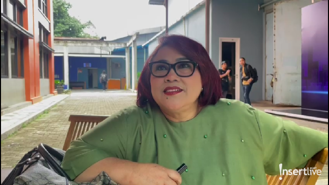 Update Informasi Selebriti InsertLive : Kondisi Nunung Sempat Down Usai Mpok Alpa Meninggal Dunia Akibat Kanker Payudara