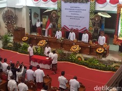 Program 100 Hari Sutjidra-Supriatna: Seragam Sekolah-Ambulans Gratis