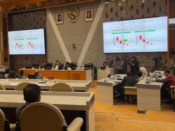 Adian Desak Potongan Ojol Cuma 10%: Aplikator Tak Punya Tanggung Jawab Apa-apa