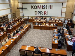 Rapat Tertutup, Komisi III DPR Tanya Jampidsus Kasus Pertamina-Impor Gula
