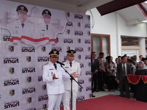 Iron-Edwin Siapkan Cara Khusus Mutasi Pejabat di Lombok Timur Iron-Edwin Siapkan Cara Khusus Mutasi Pejabat di Lombok Timur
