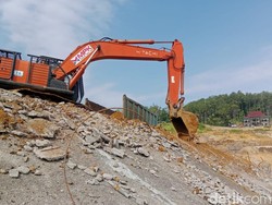 Tebing Longsor di Proyek Bendungan Bagong Mulai Dikeruk
