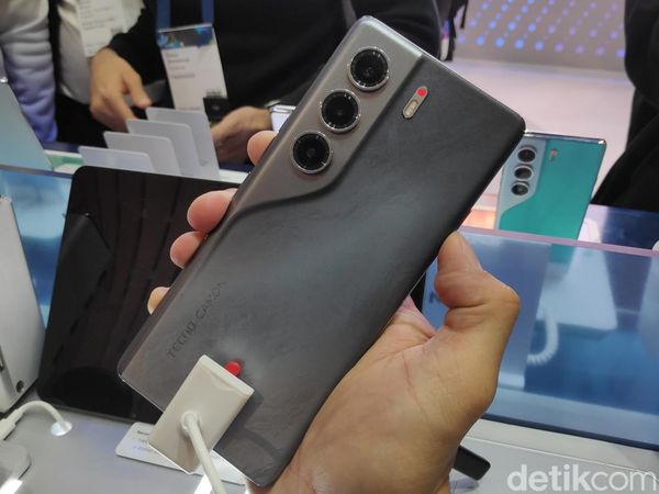 Tecno Camon 40 Pro 5G Tampil Perdana di Barcelona Bikin Tergoda