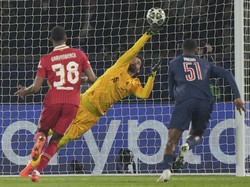 Liverpool Menang Alisson Disanjung Kiper Terbaik dan Tercerdas di Bumi