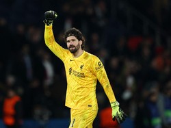 Alisson Luar Biasa Juga karena Rekan-rekannya